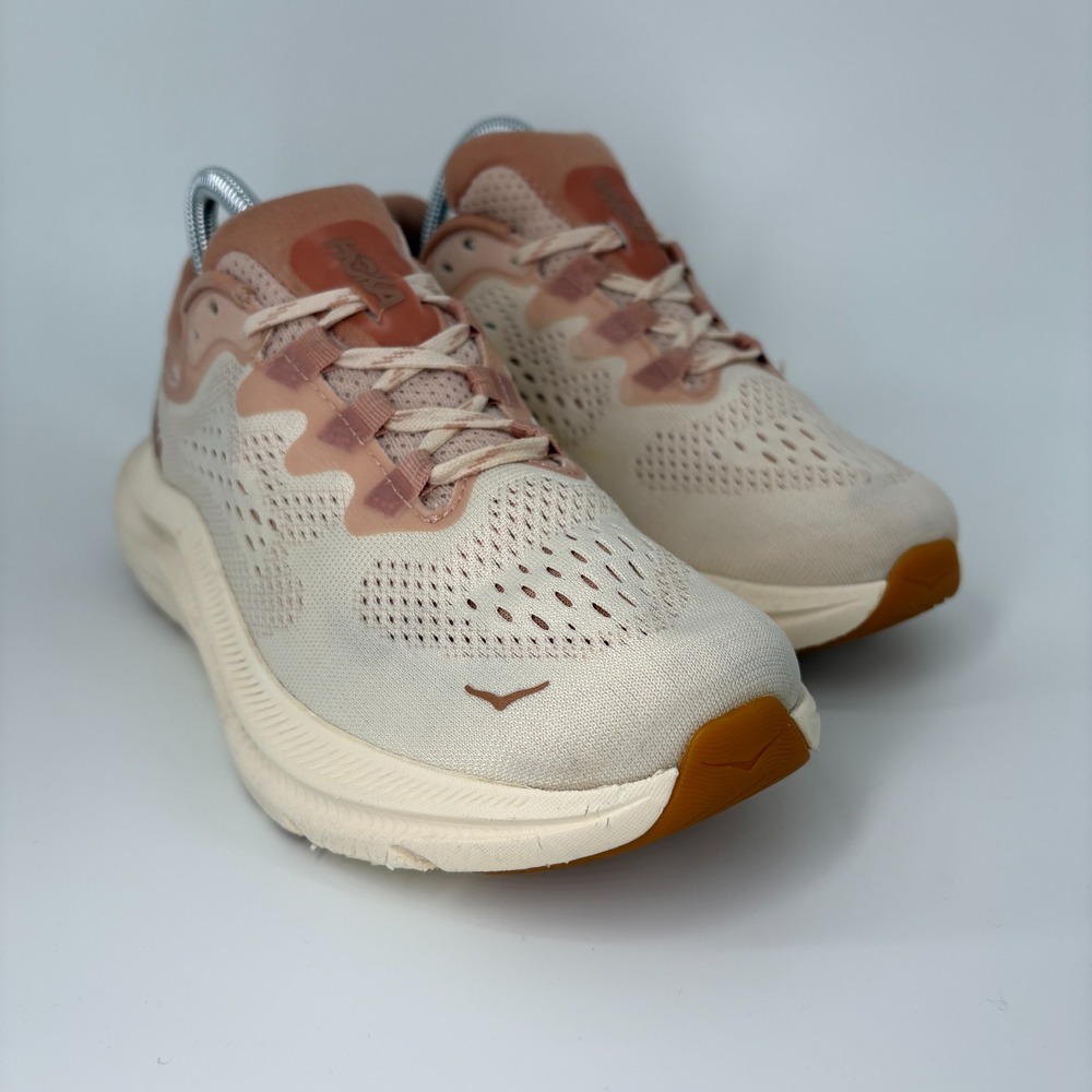 Hoka One One Kawana Running Sneakers Womens 7.5 B Beige Peach Low Top Gym Run